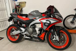Aprilia Tuono 660