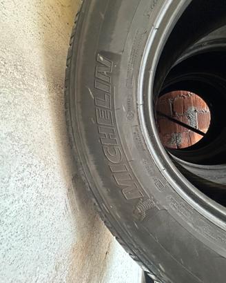 Gomme 265/70 r16