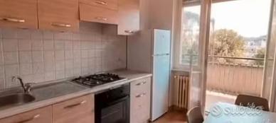 TRILOCALE con TERRAZZO E CANTINA- EUR