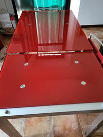 tavolo in cristallo rosso 