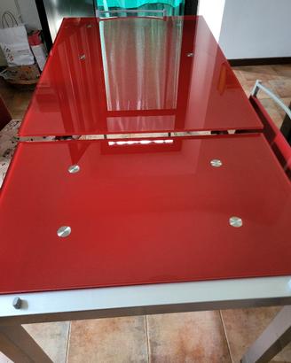 tavolo in cristallo rosso 