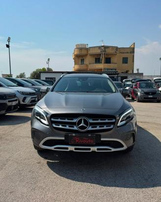 MERCEDES-BENZ GLA 200 d Automatic premium