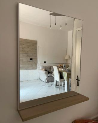 Specchio con mensola