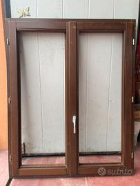 Finestra in legno di abete