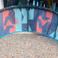 Vela per kitesurf DUOTONE NEO SLS 8 2023 usata