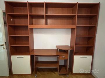 Libreria e scrivania