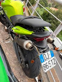 Triumph Streer Triple incidentata