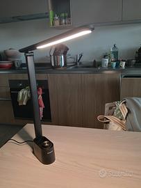 Lampada da scrivania, comodino, con ricarica UsB