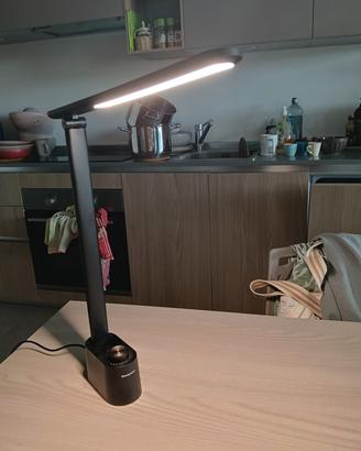 Lampada da scrivania, comodino, con ricarica UsB