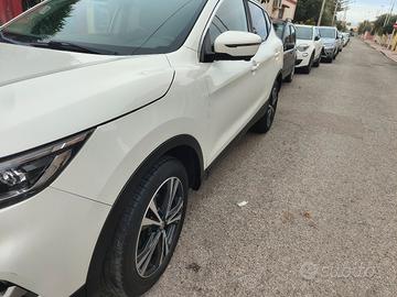 nissan qashqai Nconnecta  j11 2018