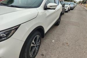 nissan qashqai Nconnecta  j11 2018