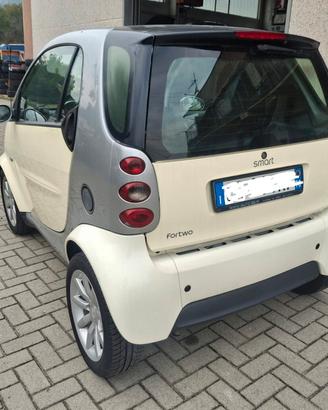 Smart ForTwo 700 coupé pure (45 kW)