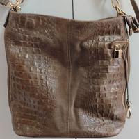 Borsa da donna in vera pelle firmata Melluso.