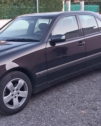 Mercedes e240 w210
