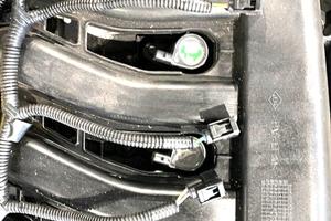 testata completa renault 1.6 16 v ( 4km858)