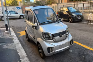 Microcar/scooter cabinato