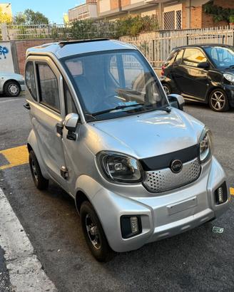 Microcar/scooter cabinato