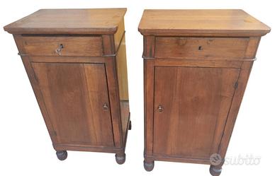 Coppia Comodini Carlo X Emiliani in noce