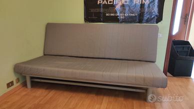 Divano letto IKEA - leggere bene descrizione!