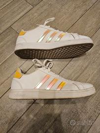 SCARPE ADIDAS TENNIS TG. 40