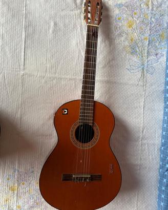chitarra acustica 