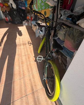 BMX  B’TWIN WIPE 500