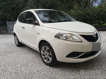 Lancia ypsilon 1.2 