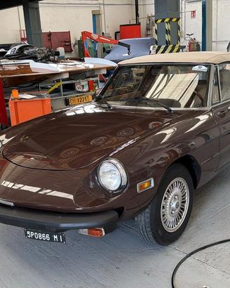 Alfa Romeo Duetto 2000 Veloce