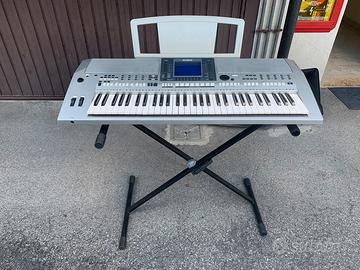 Tastiera Yamaha PSR-S700 Bergamo