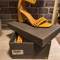 sandali gialli nr 40