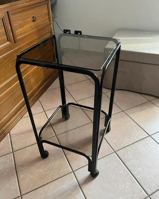 Mobiletto vetri per casa