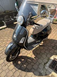Vespa 250 gts