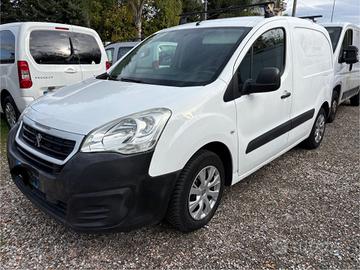 Peugeot partner 1,6 diesel 3 posti anno 2017