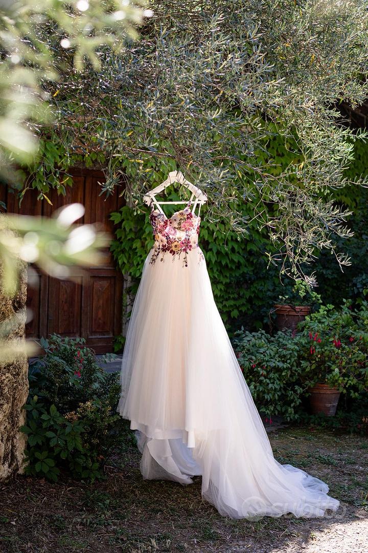 Abito sposa Nicole Milano Aqua con fiori colorati Abbigliamento