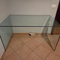 Scrivania in vetro temperato