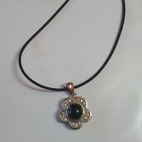 collana con ciondolo