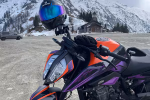 KTM DUKE 890