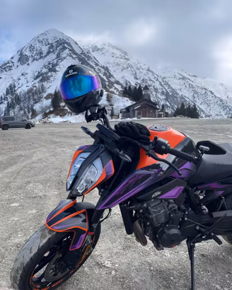 KTM DUKE 890