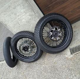 Cerchi supermotard 16 anteriore + 17 posteriore