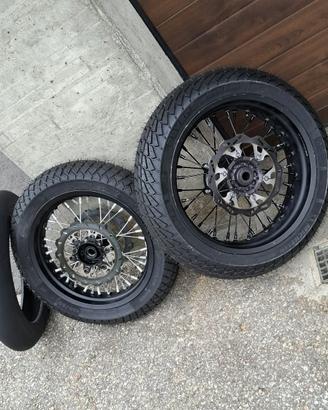 Cerchi supermotard 16 anteriore + 17 posteriore