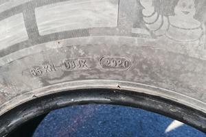 Gomme Michelin agilis camping 215 75 16cp 2020