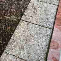 Lastre di cemento in ghiaino lavato bianco e nero