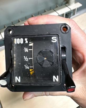 Strumento di controllo valvola ossigeno cockpit