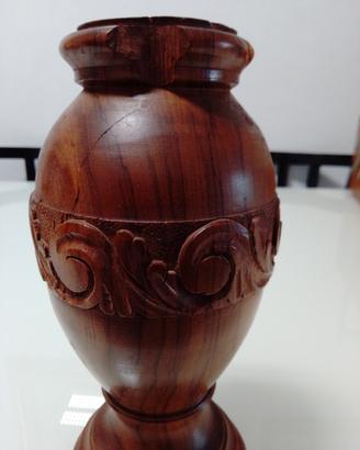 Splendido vaso vintage in legno massiccio 