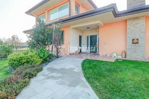 POMBIA- VILLA SINGOLA DI RECENTE COSTRUZIONE CON G