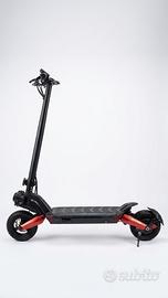 Monopattino Elettrico CIRCOOTER  + Accessori