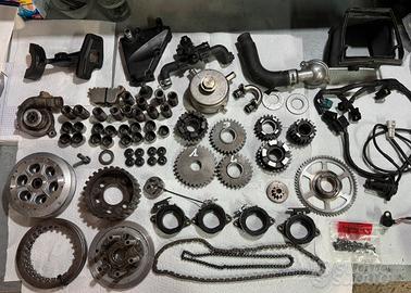 Yamaha R6 06/16 ricambi vari motore forcella