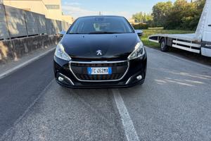Peugeot 208 PureTech 82 5 porte Allure
