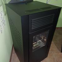 stufa a pellet 12 / 14 kw 
