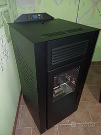stufa a pellet 12 / 14 kw 